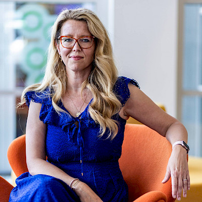 Jong adopteert oud: samen lachen en verhalen vertellen