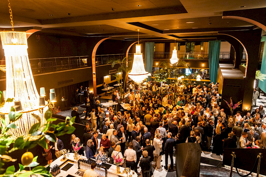 Theater De Oranjerie feestelijk heropend