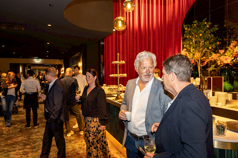 Theater De Oranjerie feestelijk heropend