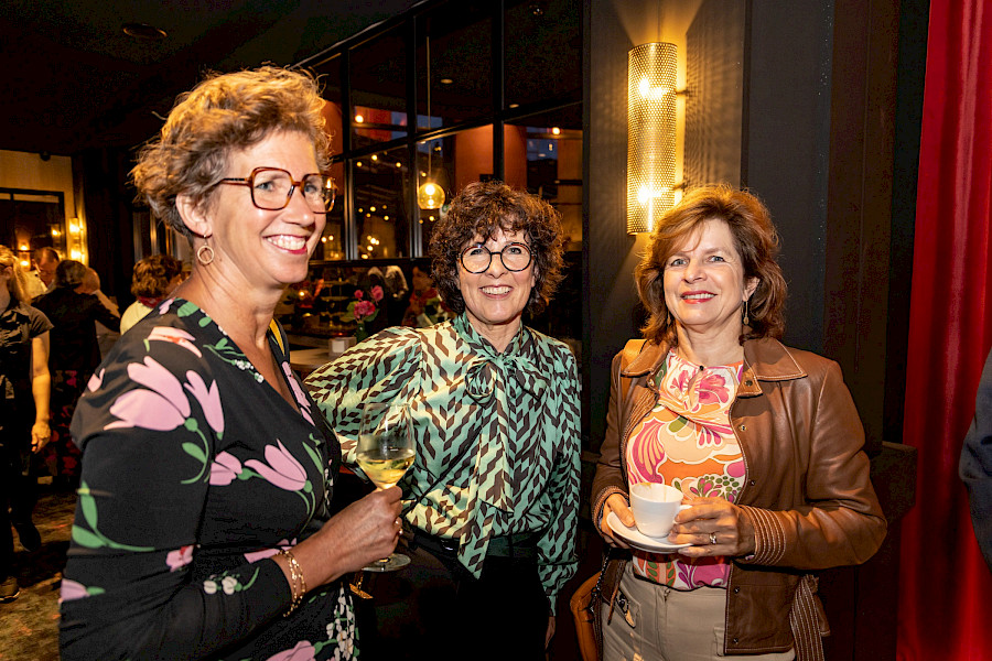 Theater De Oranjerie feestelijk heropend