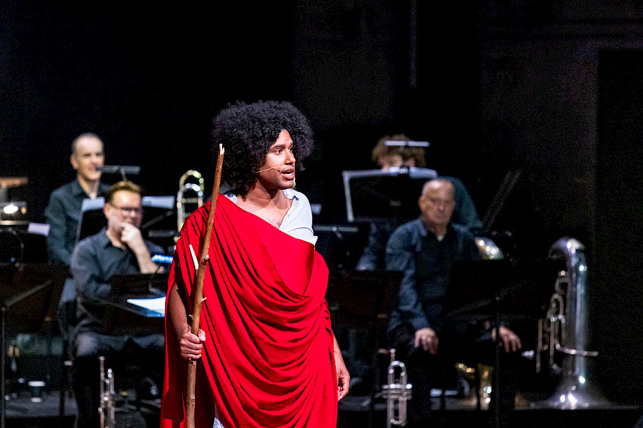 Theater De Oranjerie feestelijk heropend