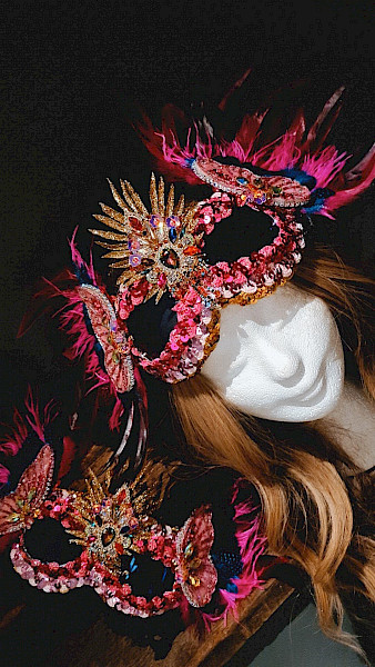 Bij Francien Pattinaya is het constant vastelaovend