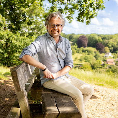 Rob Mennen Ongeregisseerde presentator en pianist