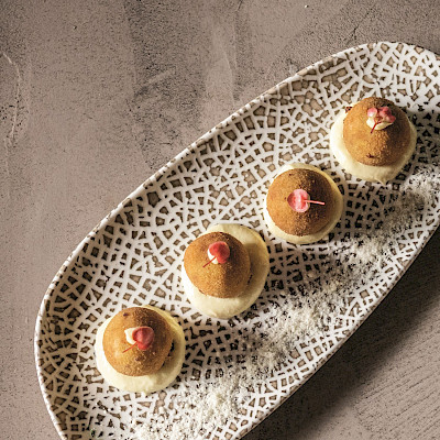 Aubergineballetjes met citroenmayonaise