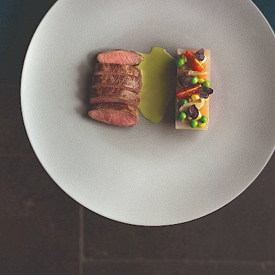 Lamsrugfilet | Doperwten crème | Polenta balkje