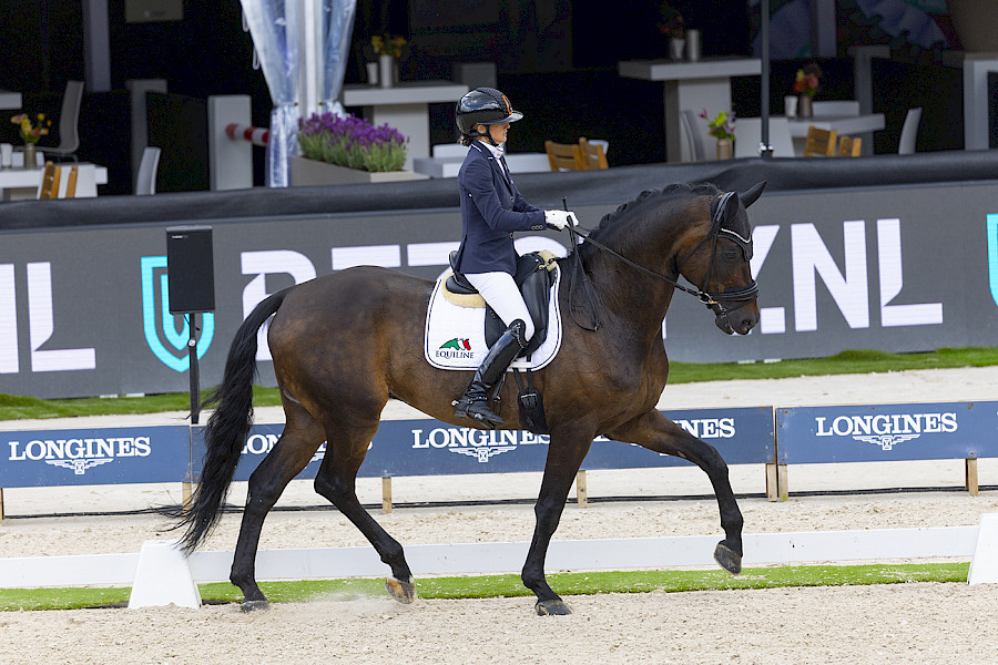 Para-dressuurrijdster Melissa Janssen