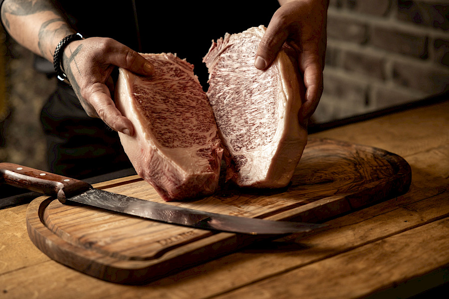 Lu & Na Woodstone Barbecue Restaurant – Wijnbar