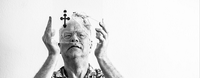 Rebelse moralist met snaakse humor