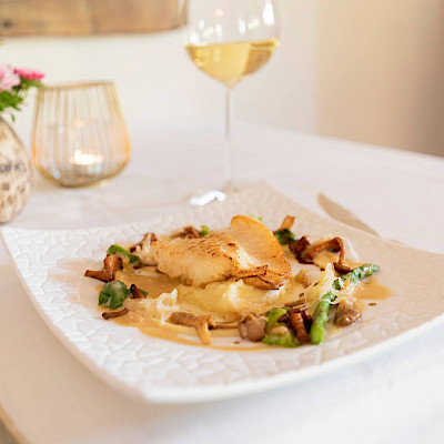 Tarbot met zuurkool, aardappelpuree en Cantharellen