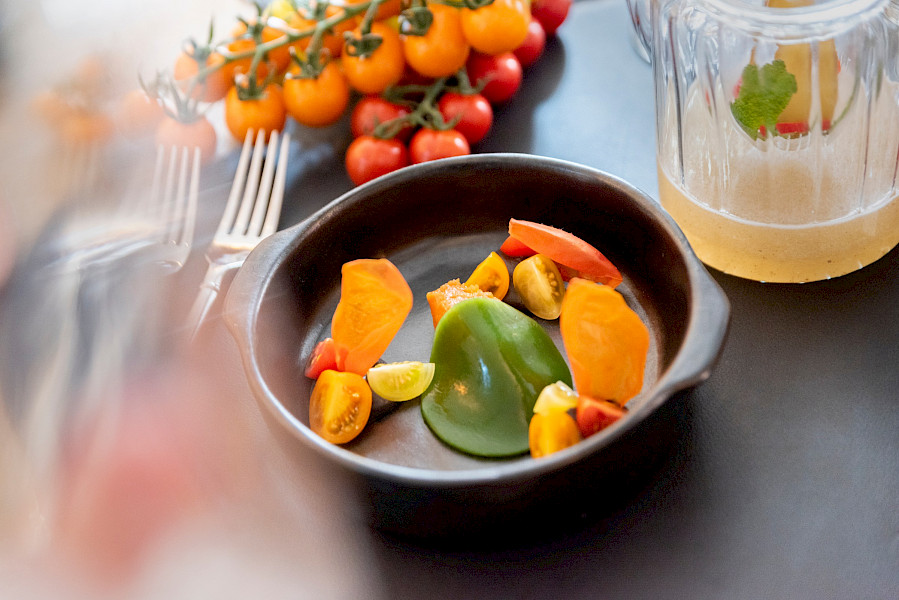 Van bodem naar bord: L'amuse-trostomaatjes