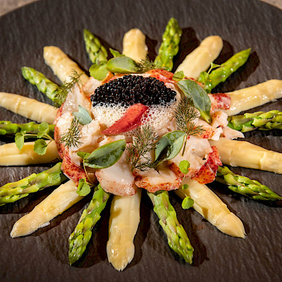 Sole Riesling met kreeft, kaviaar en Asperge (restaurant de Zoes)