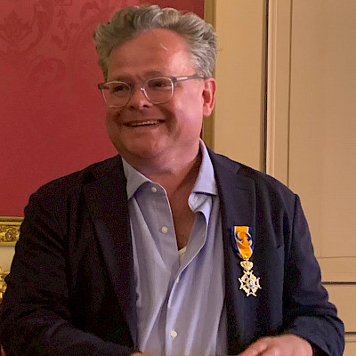 Scenarioschrijver Frank Houtappels geridderd