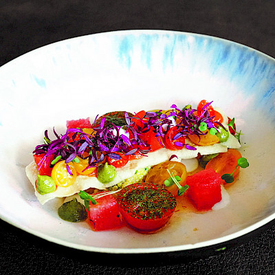 Tomaat met watermeloen en basilicum crème (Restaurant Marrees)