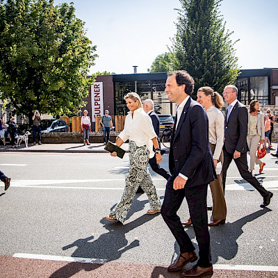 Koningin Máxima bezoekt Gulpener bierbrouwerij