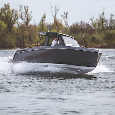 Boottest: Schaefer V33