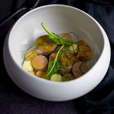 Makreel, Foie Royal, witte druif, Vadouvan, amandel, Sherry